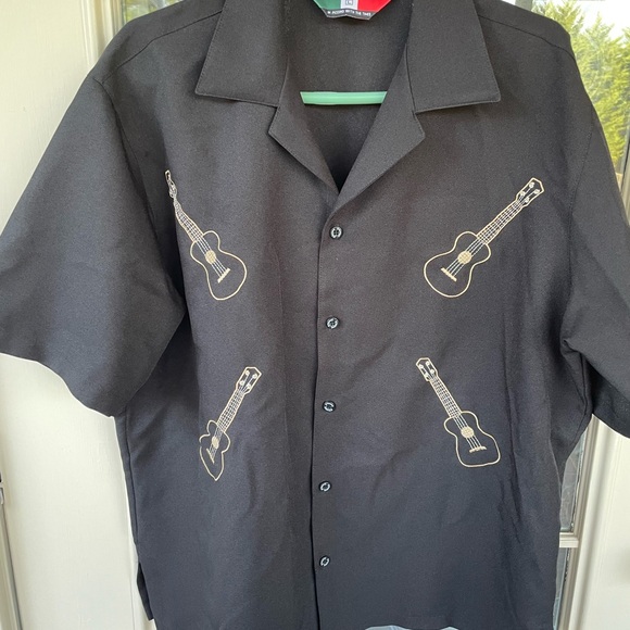 d’accord Other - Men's Black Guitar Pattern Shirt